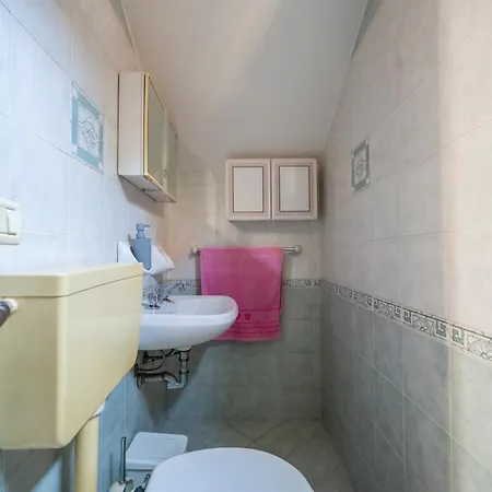 Holiday home Mandare -