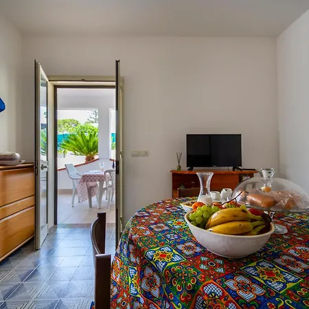 Holiday home Mandare -