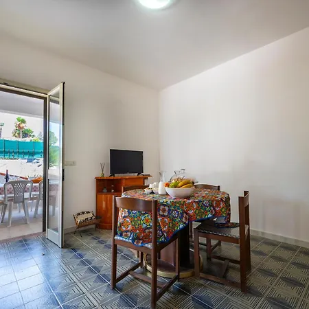 Holiday home Mandare - *