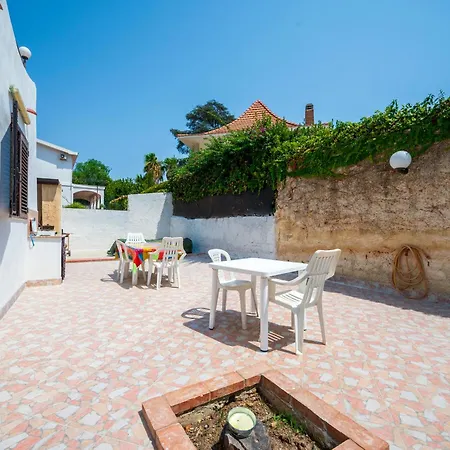 Holiday home Mandare - *